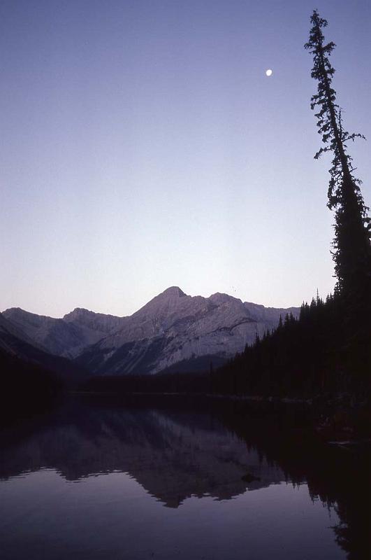 C Rockies 052 Sep-1981 Jacques Lake Sunset 2.jpg